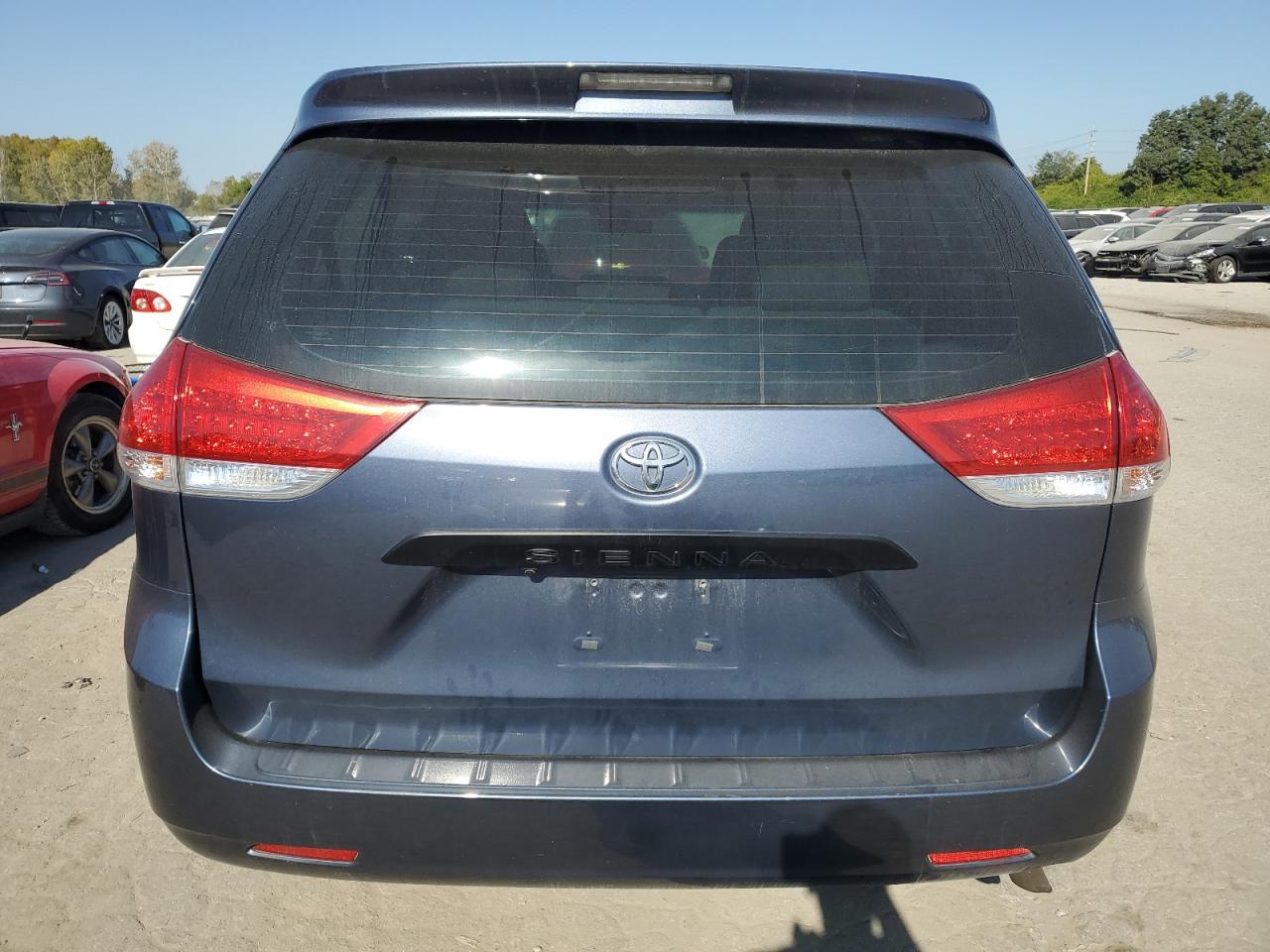 5TDZK3DC8ES485158 2014 Toyota Sienna