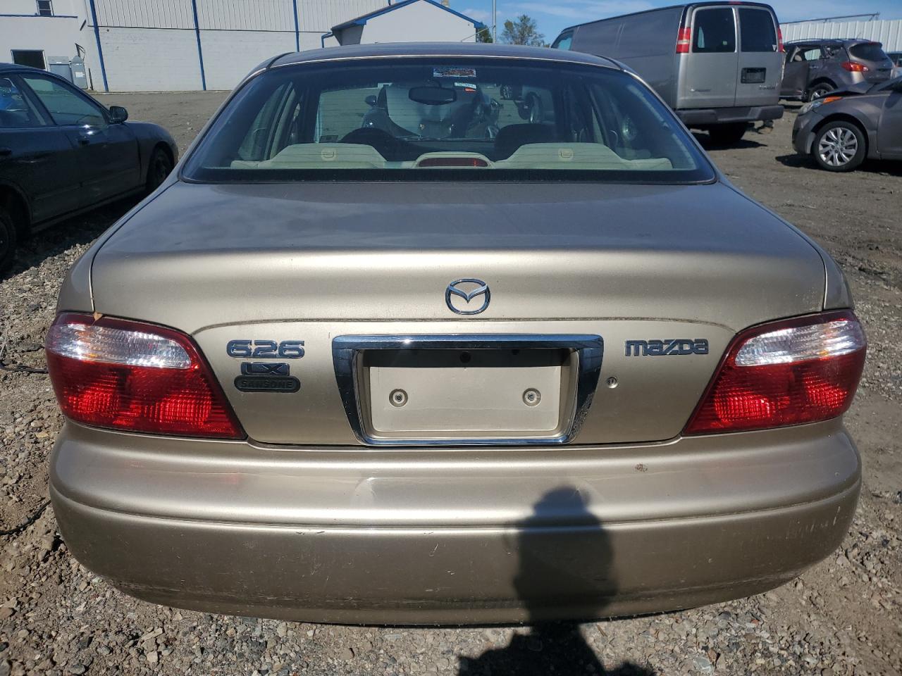 1YVGF22C815231985 2001 Mazda 626 Es