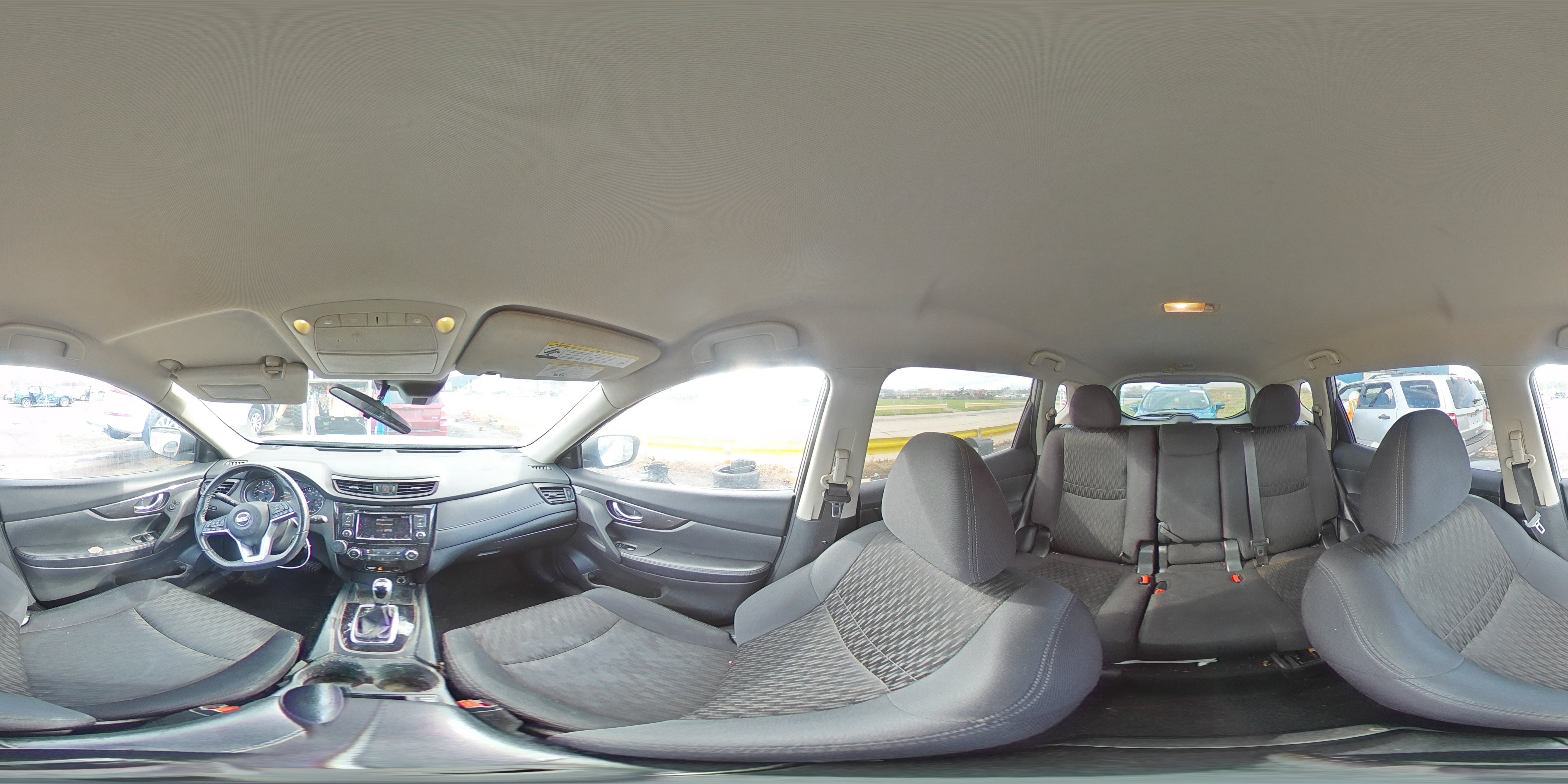 2019 Nissan Rogue - Image 16