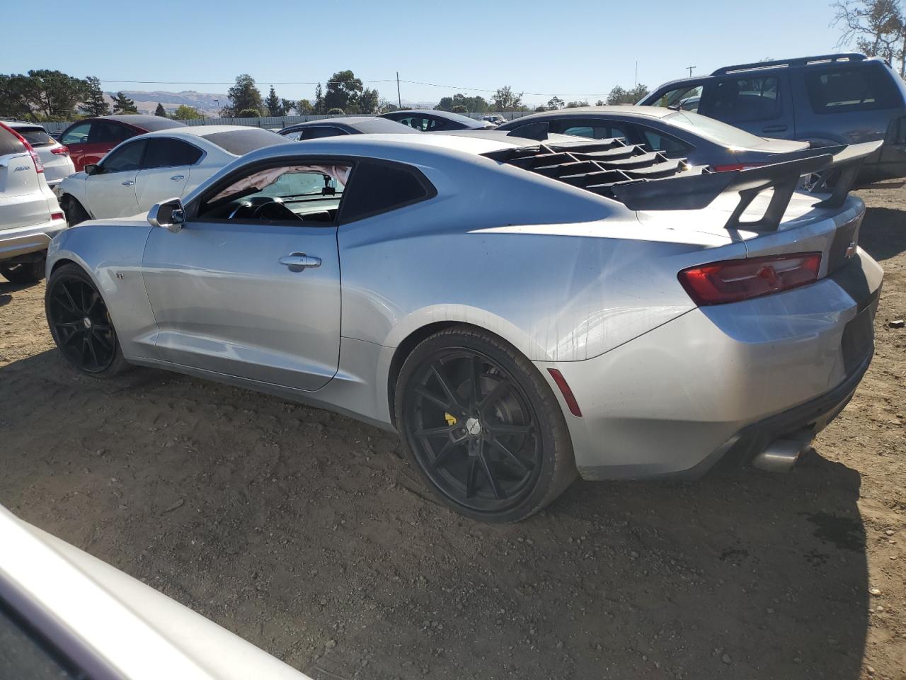 2016 Chevrolet Camaro - Image 2