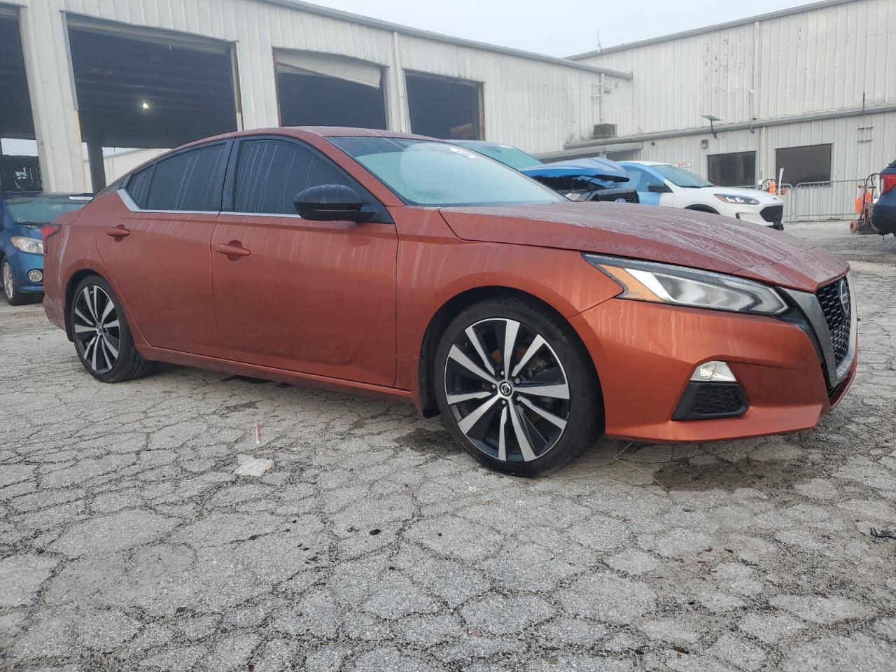 2021 Nissan Altima - Image 4