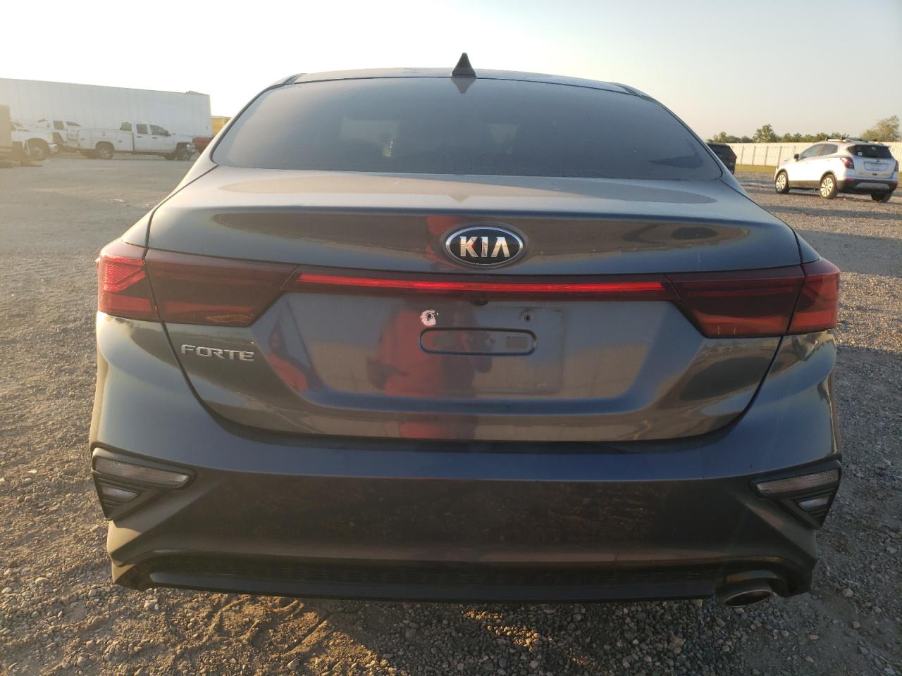 3KPF24AD7LE255592 2020 Kia Forte Fe