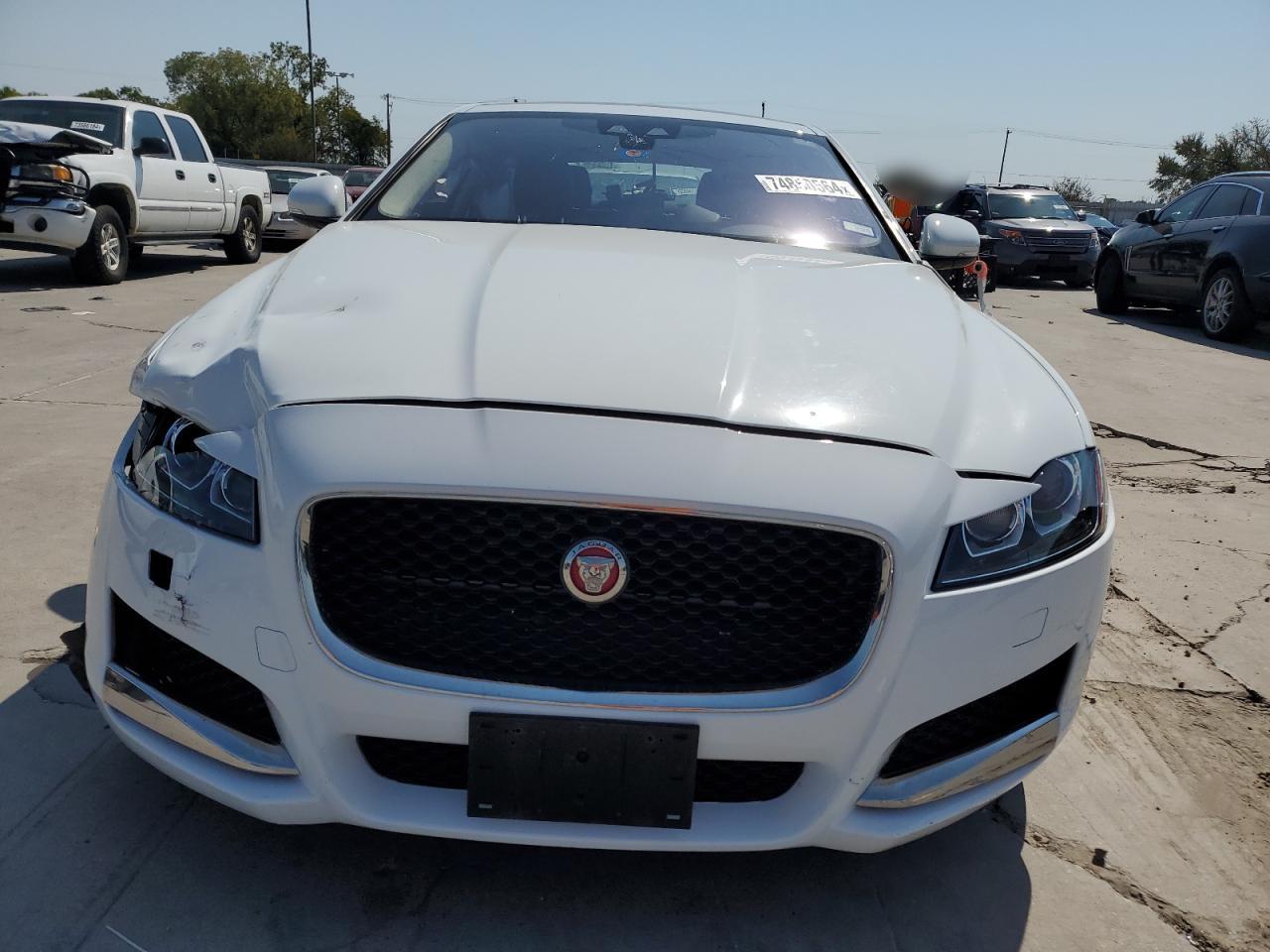 2019 Jaguar XF - Image 5