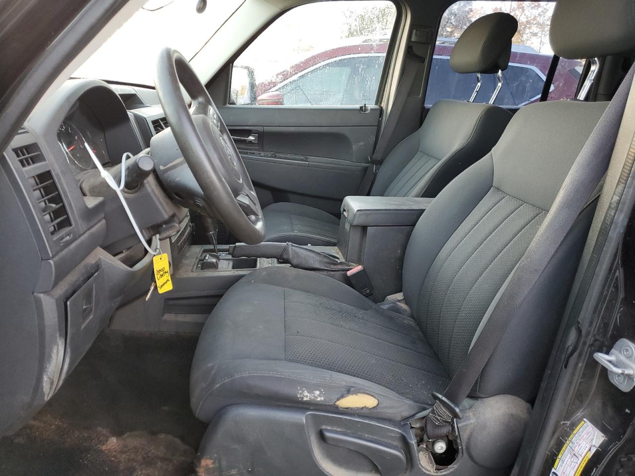 2012 Jeep Liberty (North America) - Image 7