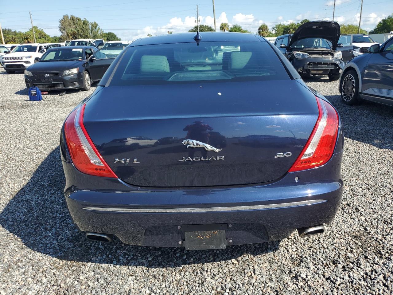 SAJWA2GZ8F8V88247 2015 Jaguar Xjl Portfolio