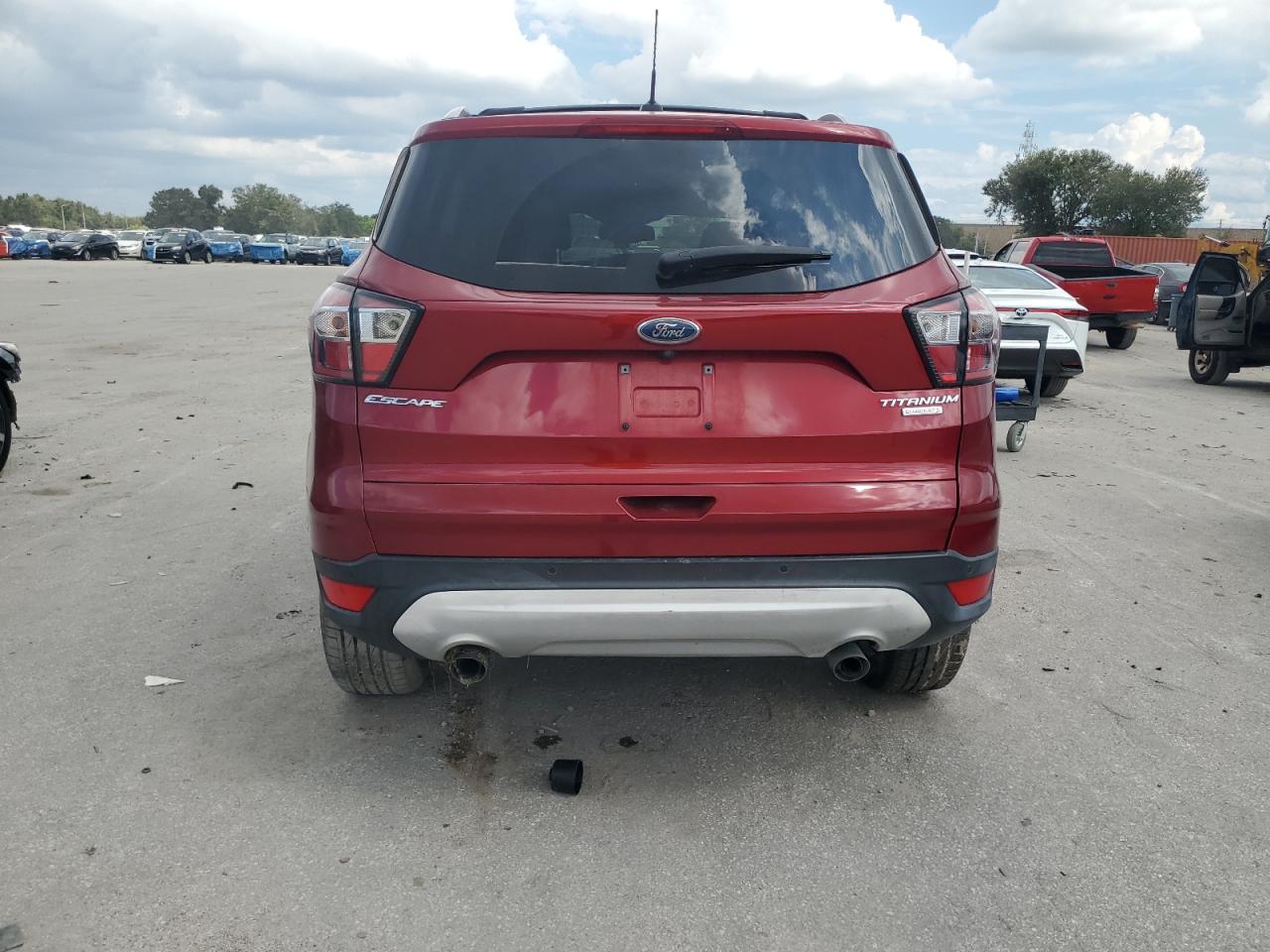 1FMCU0J9XHUD04211 2017 Ford Escape Titanium