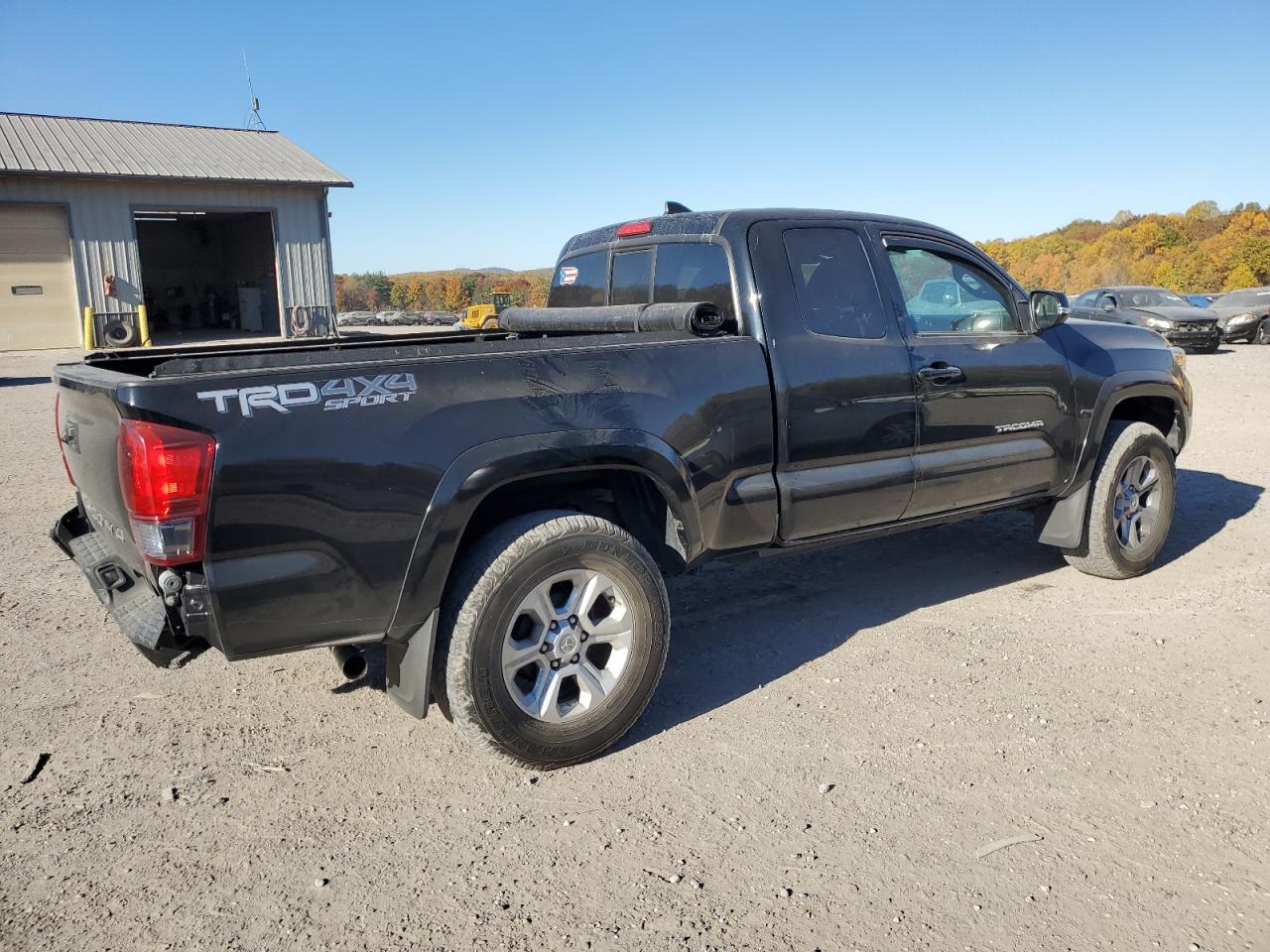 2017 Toyota Tacoma Access Cab VIN: 5TFSZ5AN8HX069463 Lot: 76577454