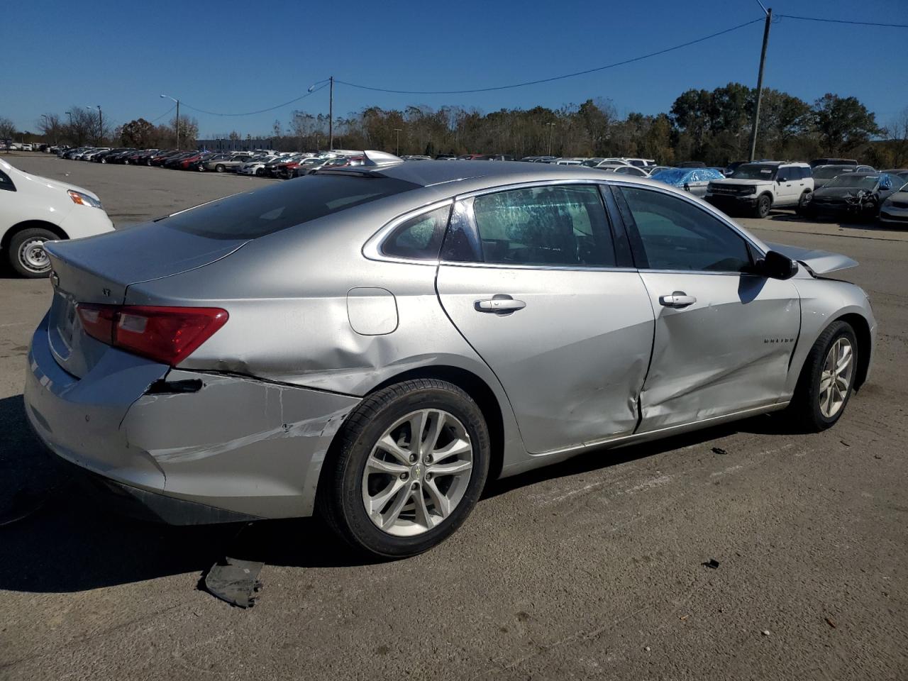 VIN 1G1ZD5ST8JF231879 2018 CHEVROLET MALIBU no.3