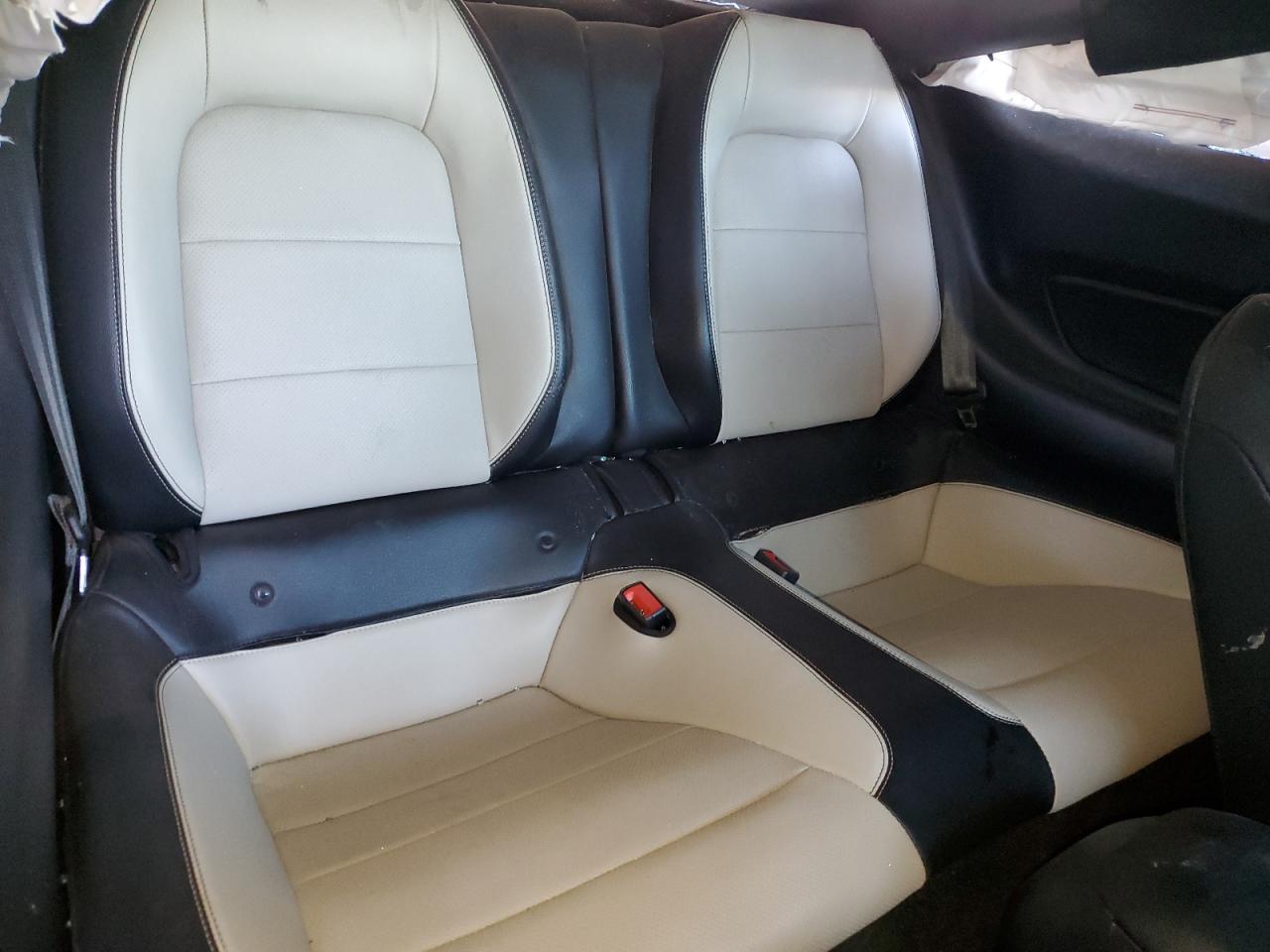 2018 Ford Mustang - Image 10