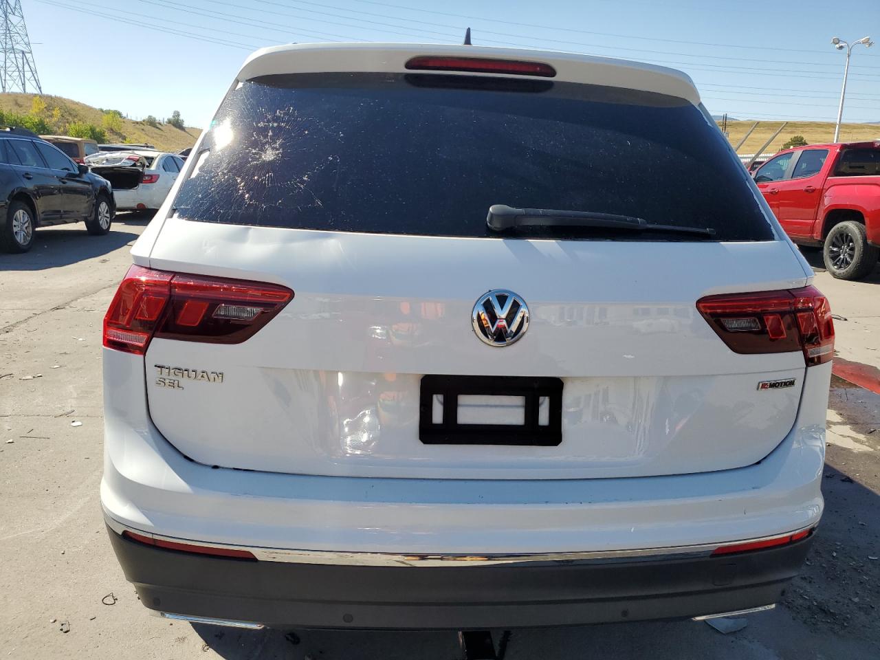 3VV2B7AX7KM022330 2019 Volkswagen Tiguan Se