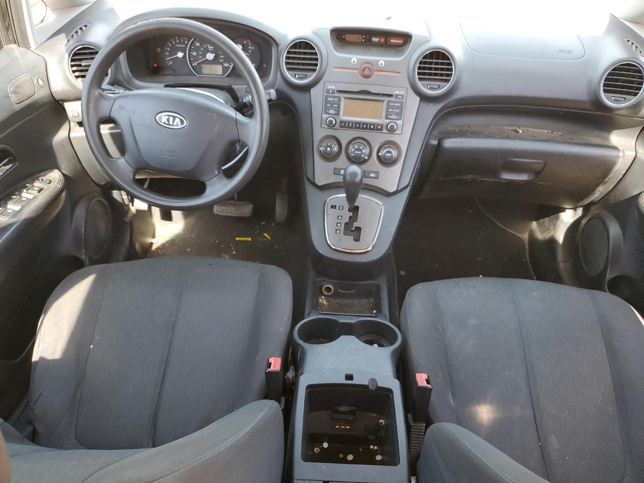 KNAHG8C82B7346797 2011 Kia Rondo