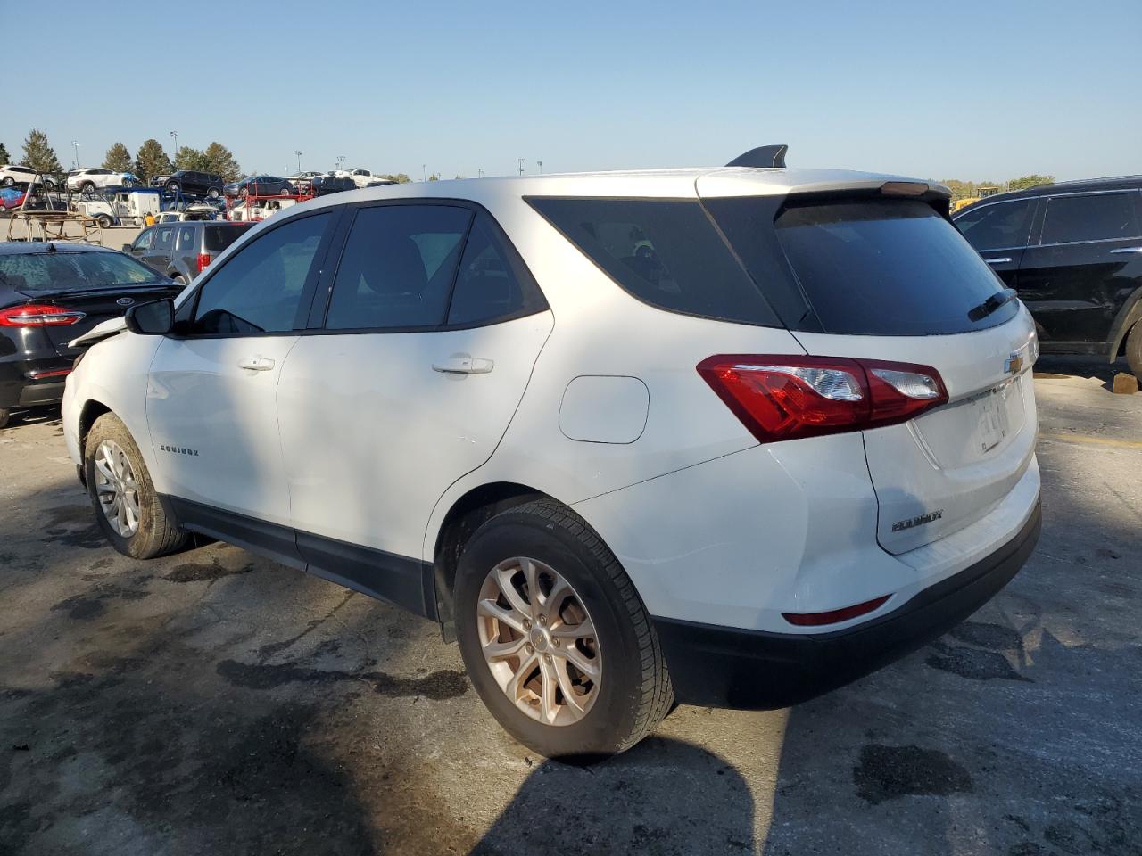2019 Chevrolet Equinox - Image 2