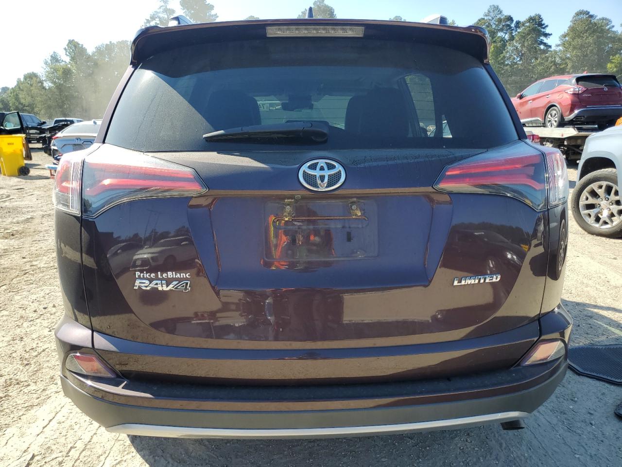 2T3YFREV9JW477369 2018 Toyota Rav4 Limited