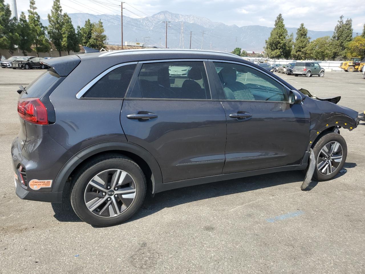 2020 Kia Niro - Image 3