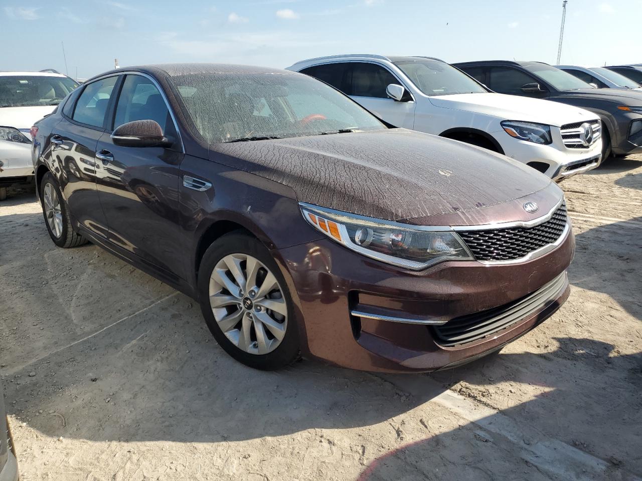 2017 Kia Optima Lx VIN: 5XXGT4L32HG124137 Lot: 76233354