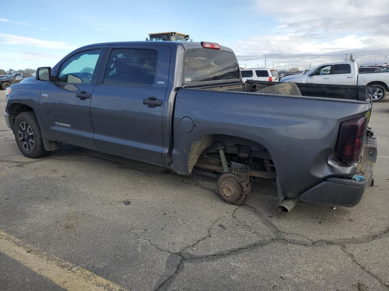 VIN 5TFDW5F19HX642233 2017 TOYOTA TUNDRA no.2