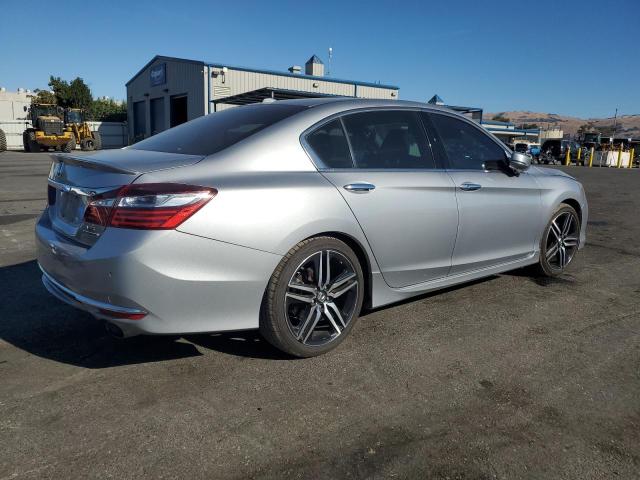  HONDA ACCORD 2017 Srebrny