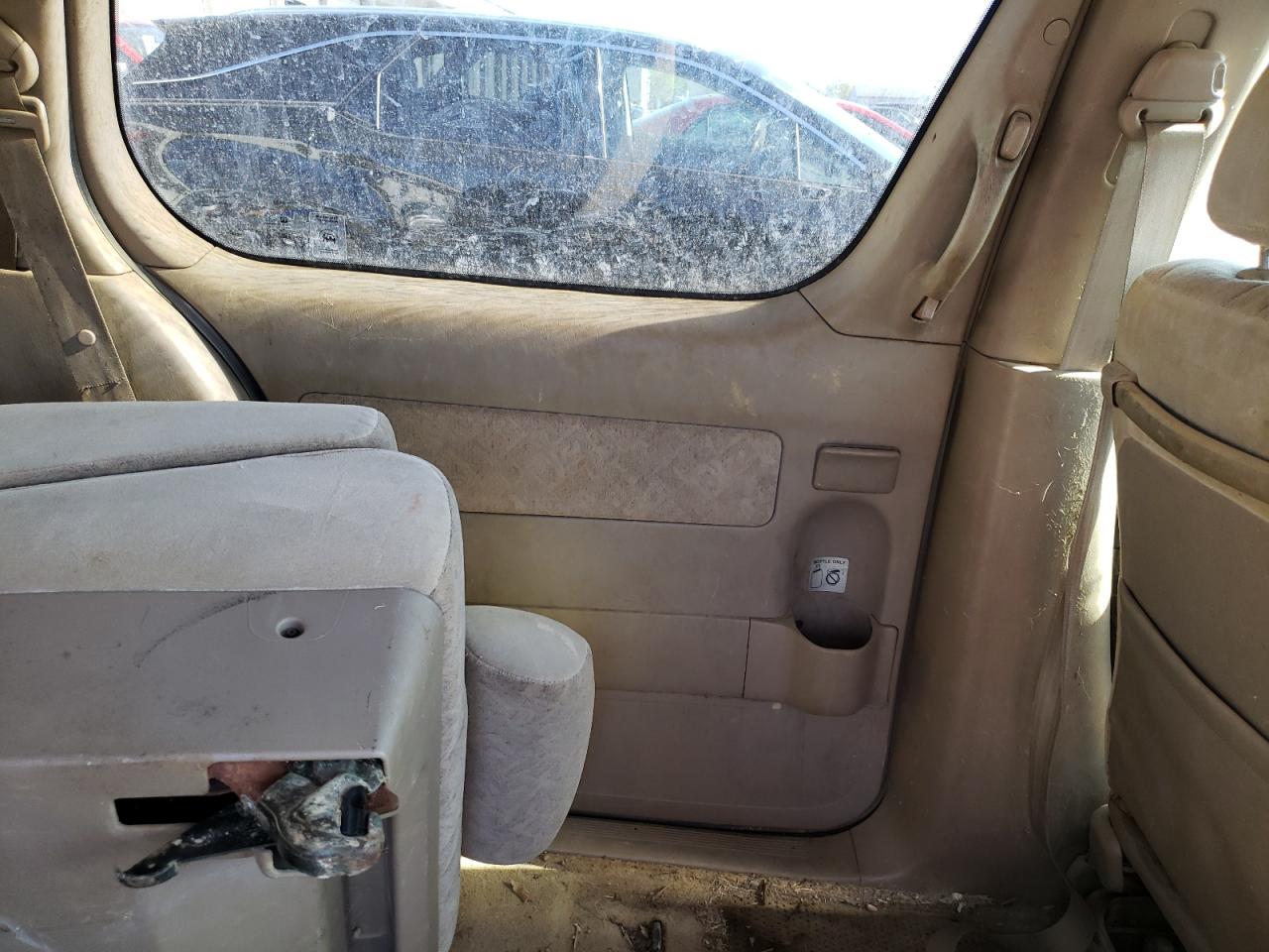 2000 Toyota Sienna - Image 10
