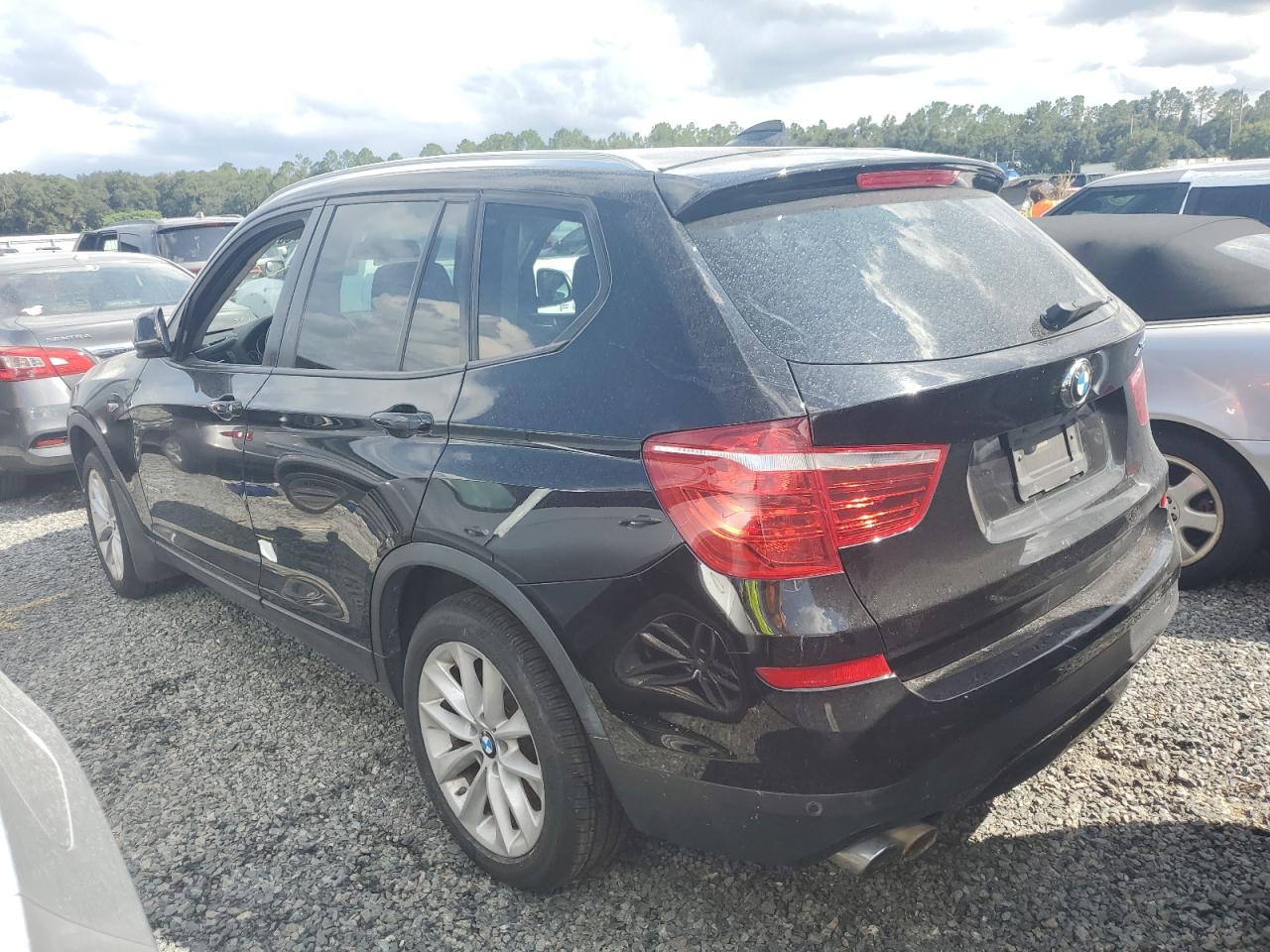 VIN 5UXWX9C57F0D50169 2015 BMW X3 no.2