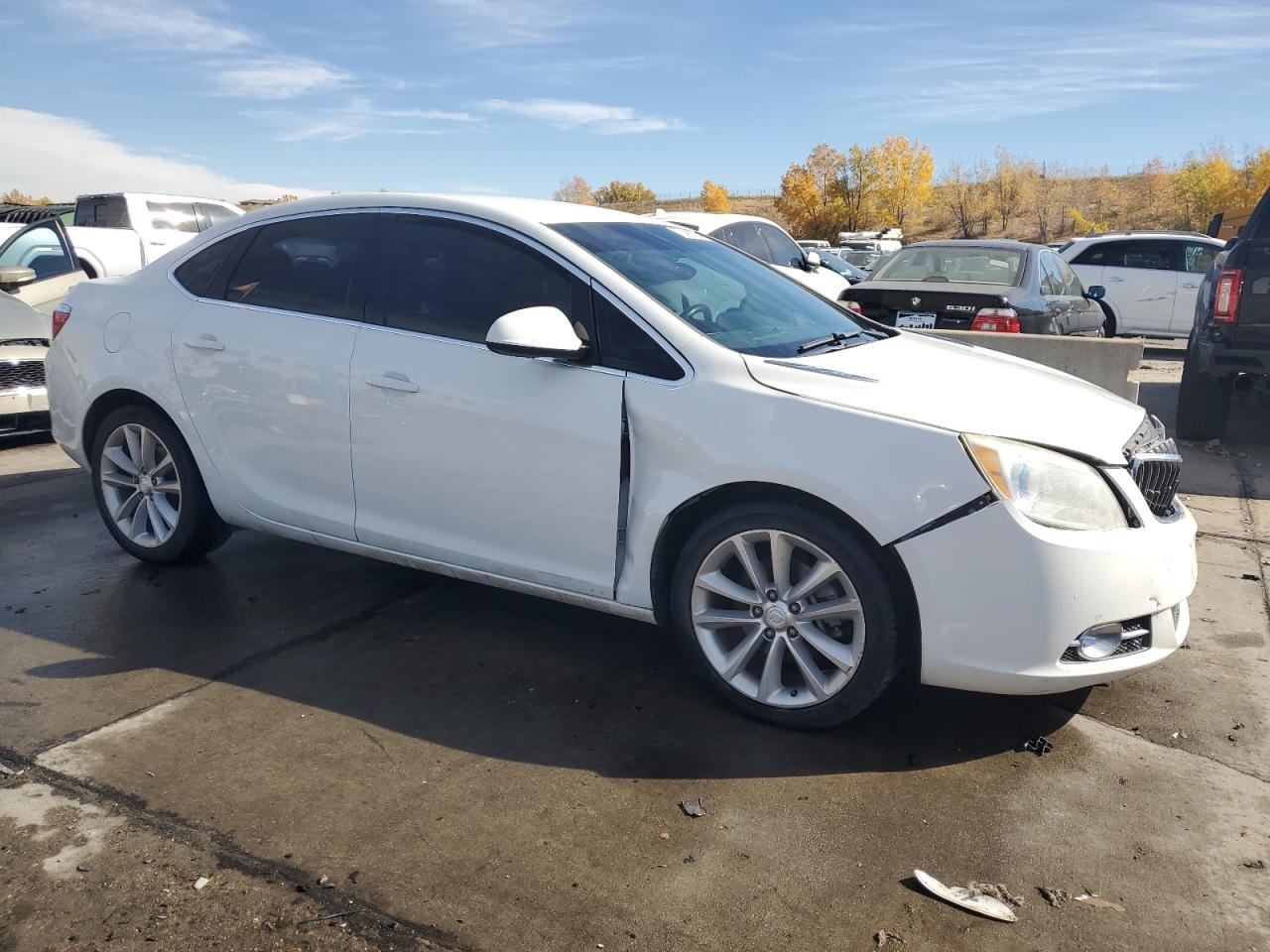 VIN 1G4PR5SK4G4146111 2016 BUICK VERANO no.4