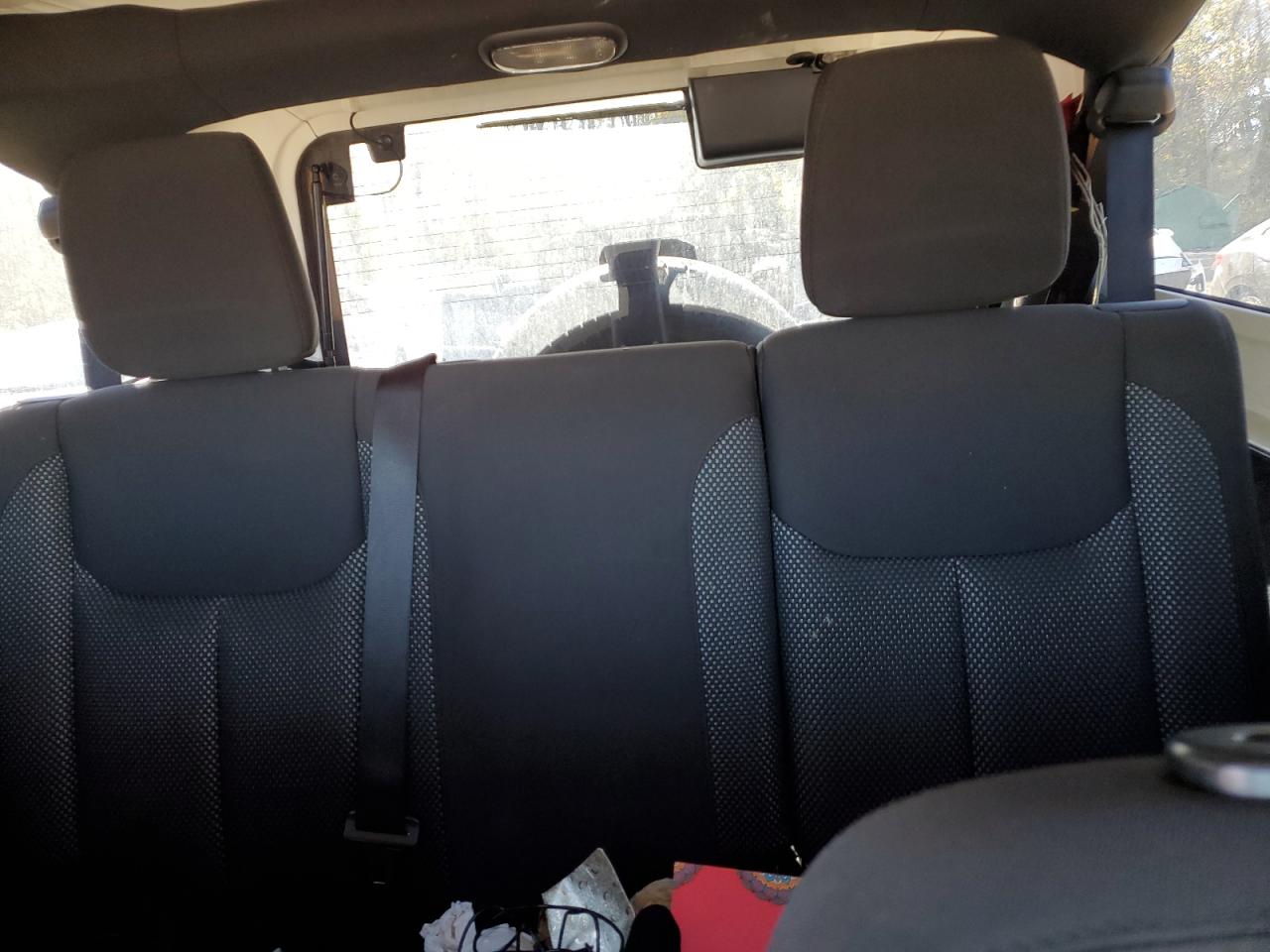 2016 Jeep Wrangler - Image 10