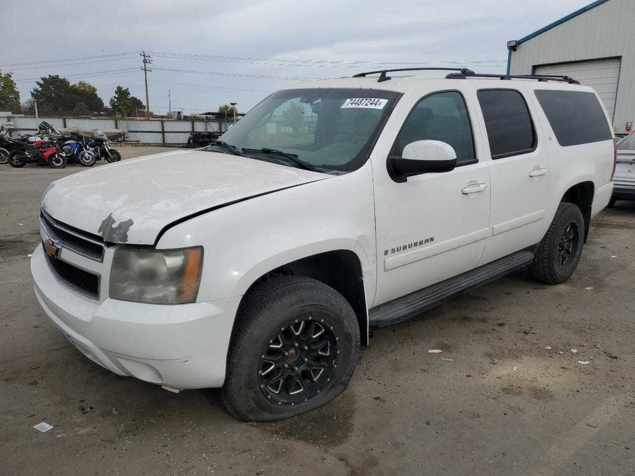 2008 Chevrolet Suburban - Image 1