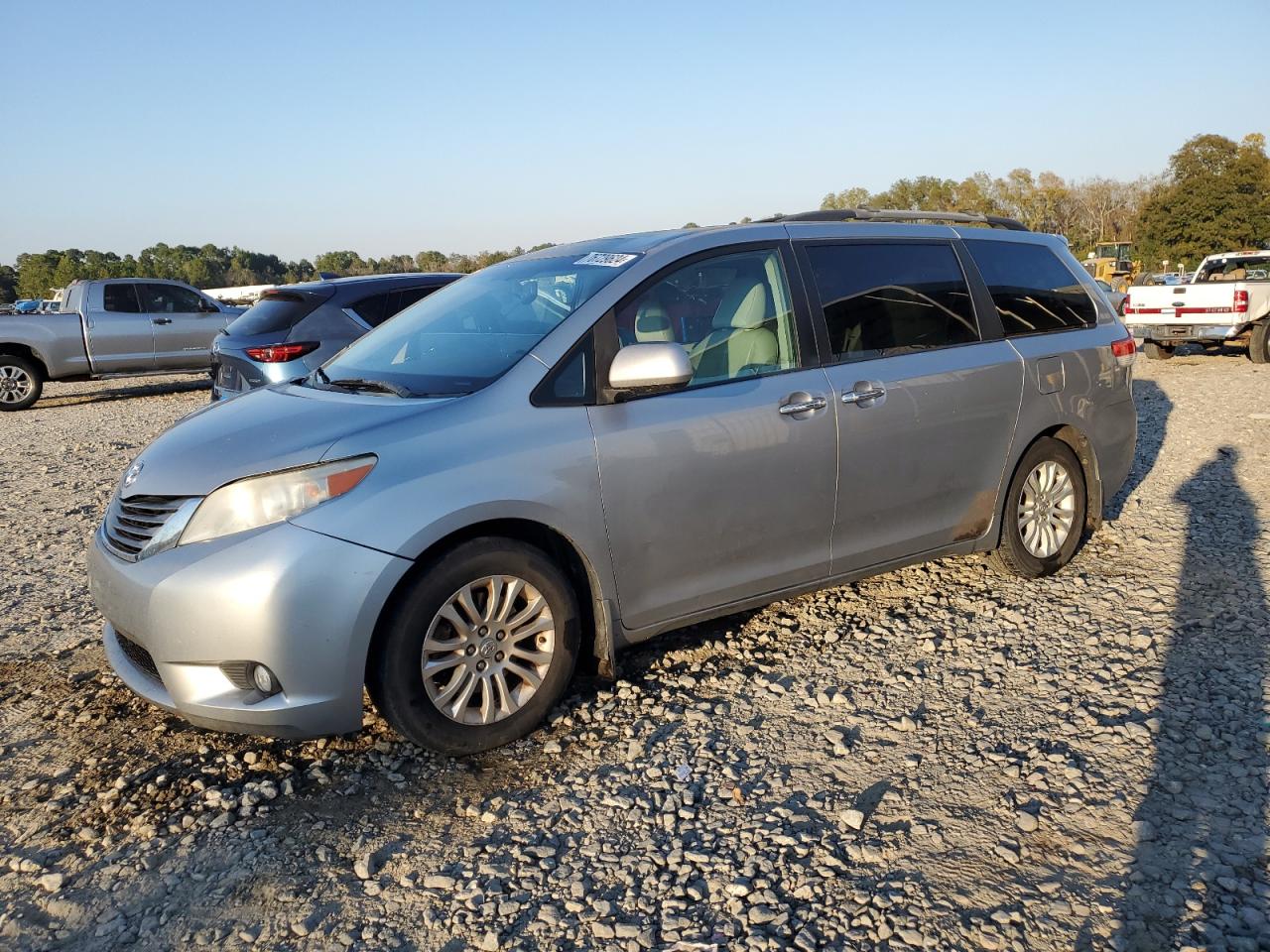 2011 Toyota Sienna - Image 1