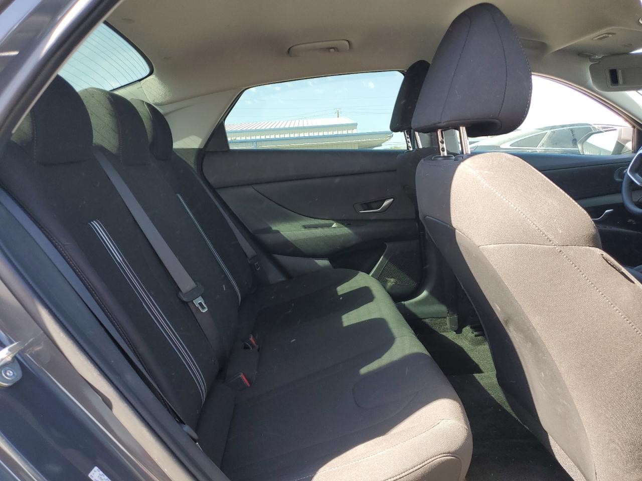 2023 Hyundai Elantra - Image 10