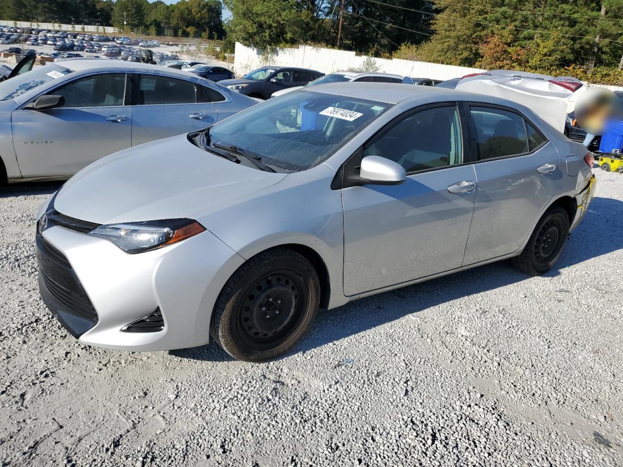 VIN 5YFBURHEXJP851862 2018 TOYOTA COROLLA no.1