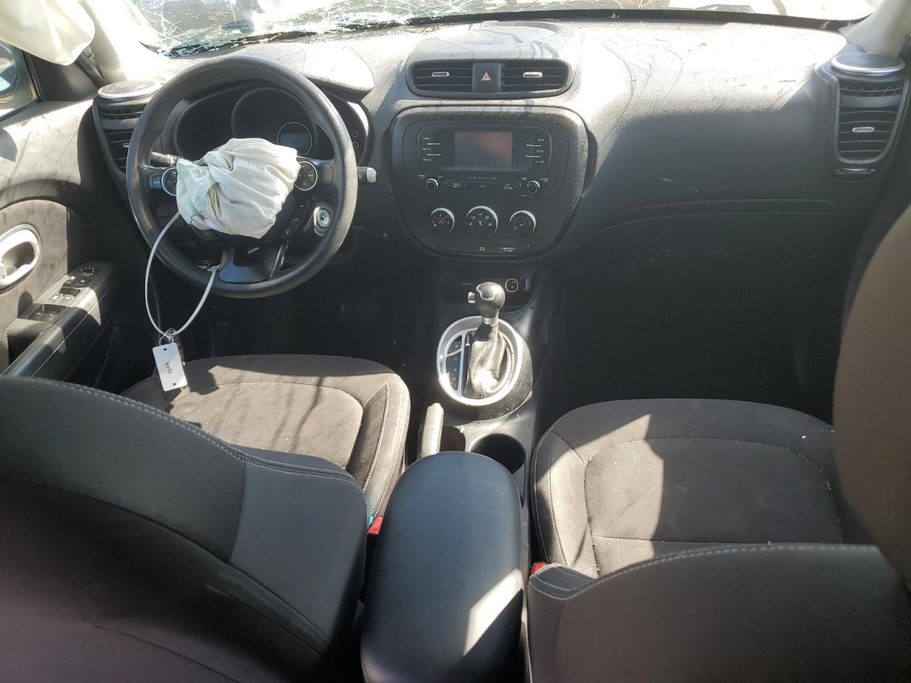 KNDJN2A21G7393381 2016 Kia Soul