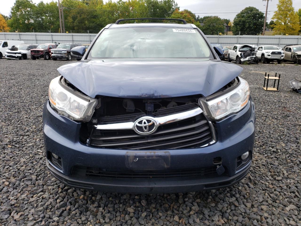 2014 Toyota Highlander - Image 5