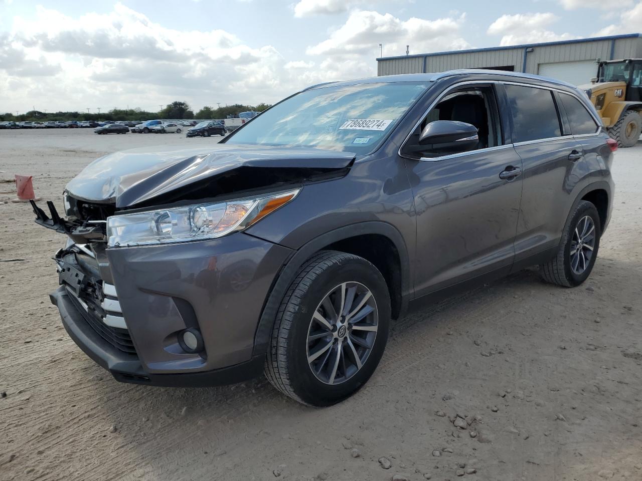 VIN 5TDKZRFHXKS330003 2019 TOYOTA HIGHLANDER no.1