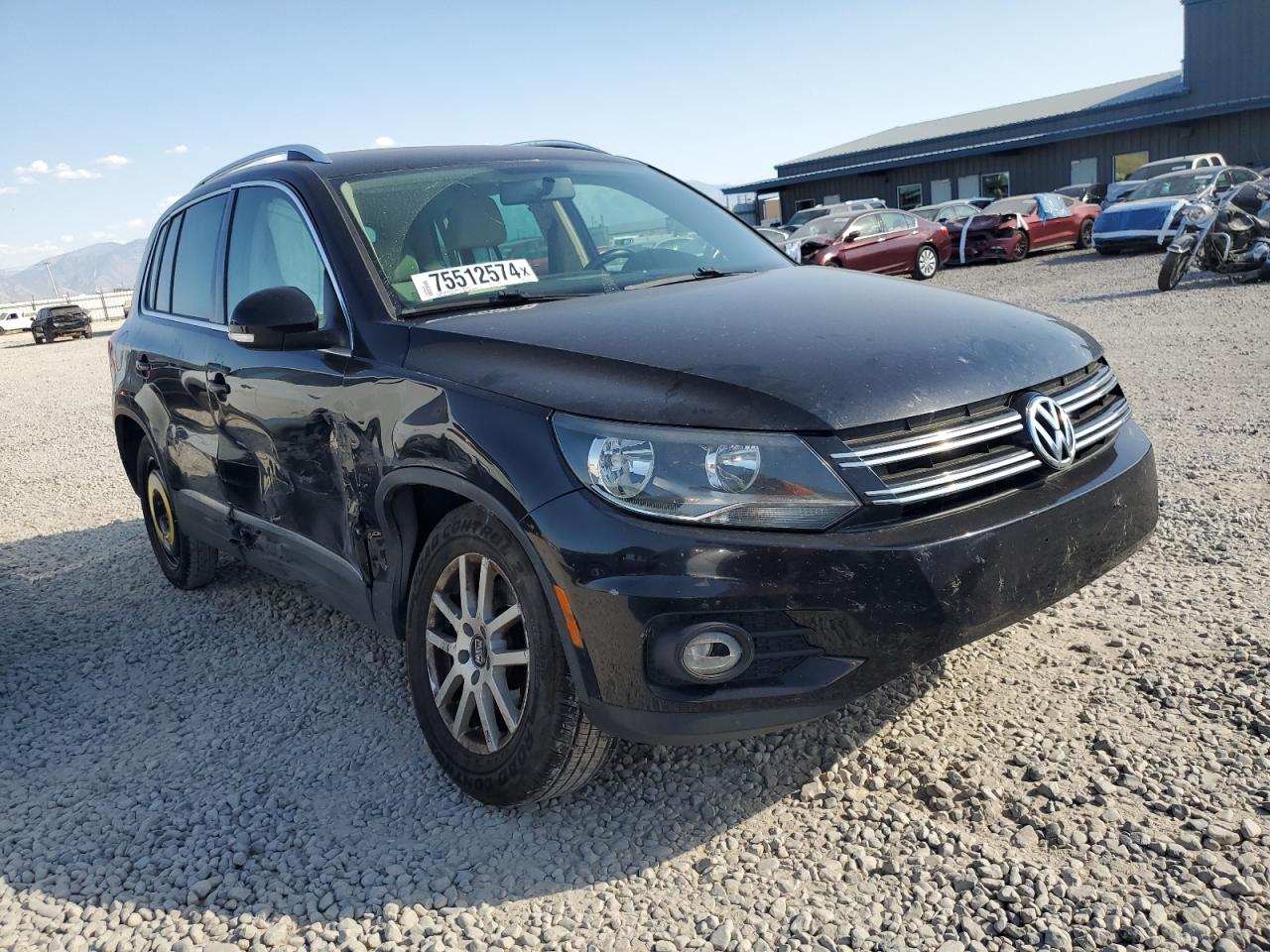 WVGBV3AX4EW561647 2014 Volkswagen Tiguan S