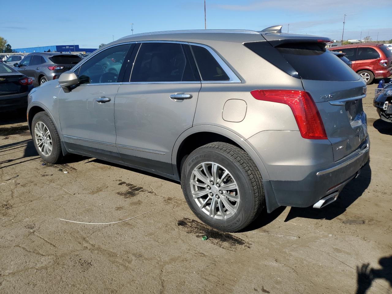2019 Cadillac XT5 - Image 2