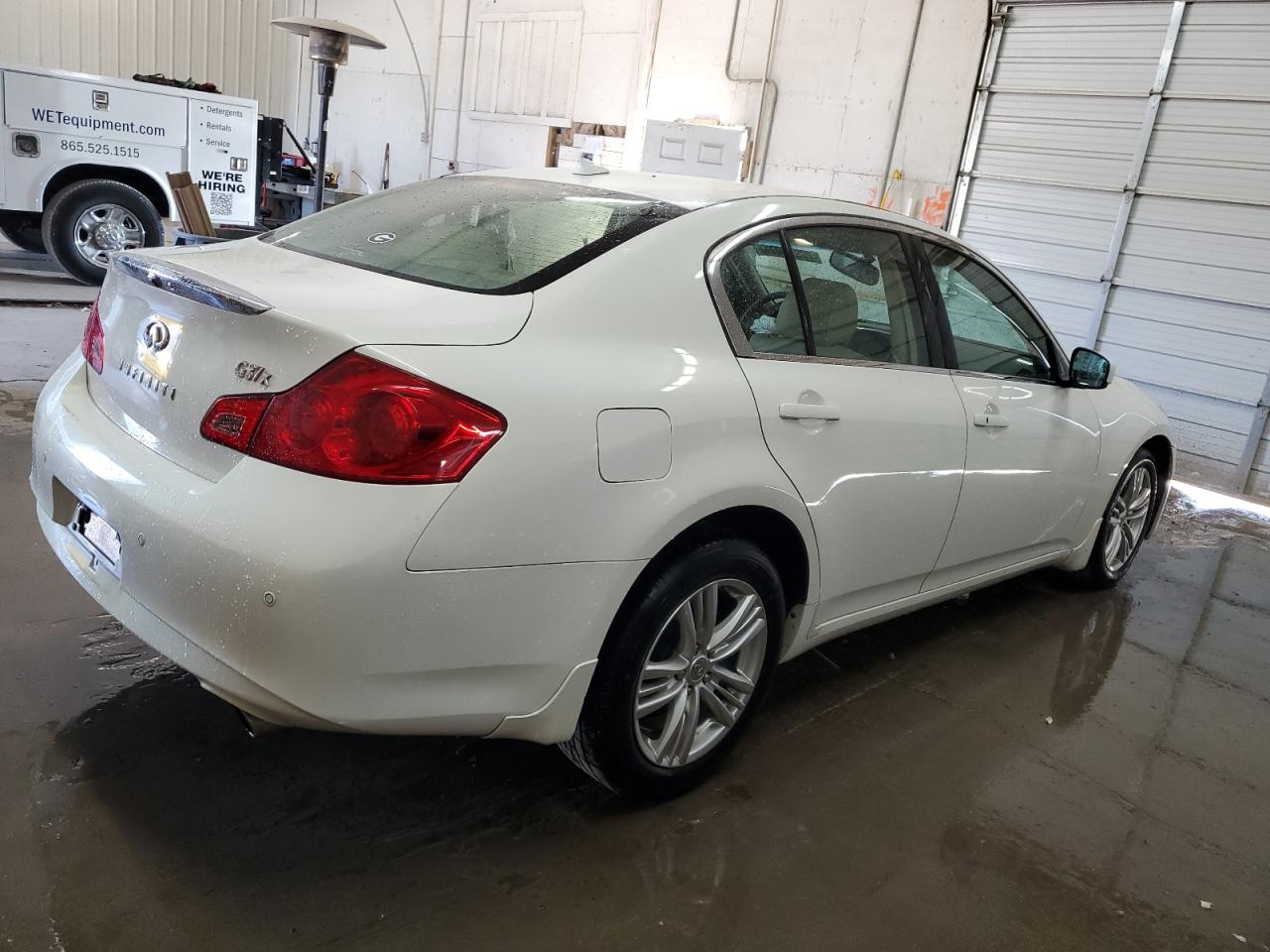 2011 Infiniti G - Image 3