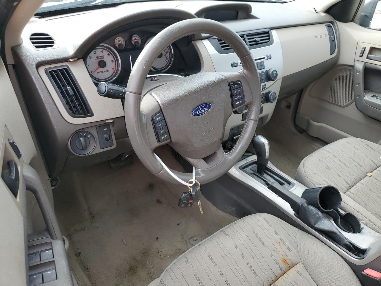 2010 Ford Focus - Image 8
