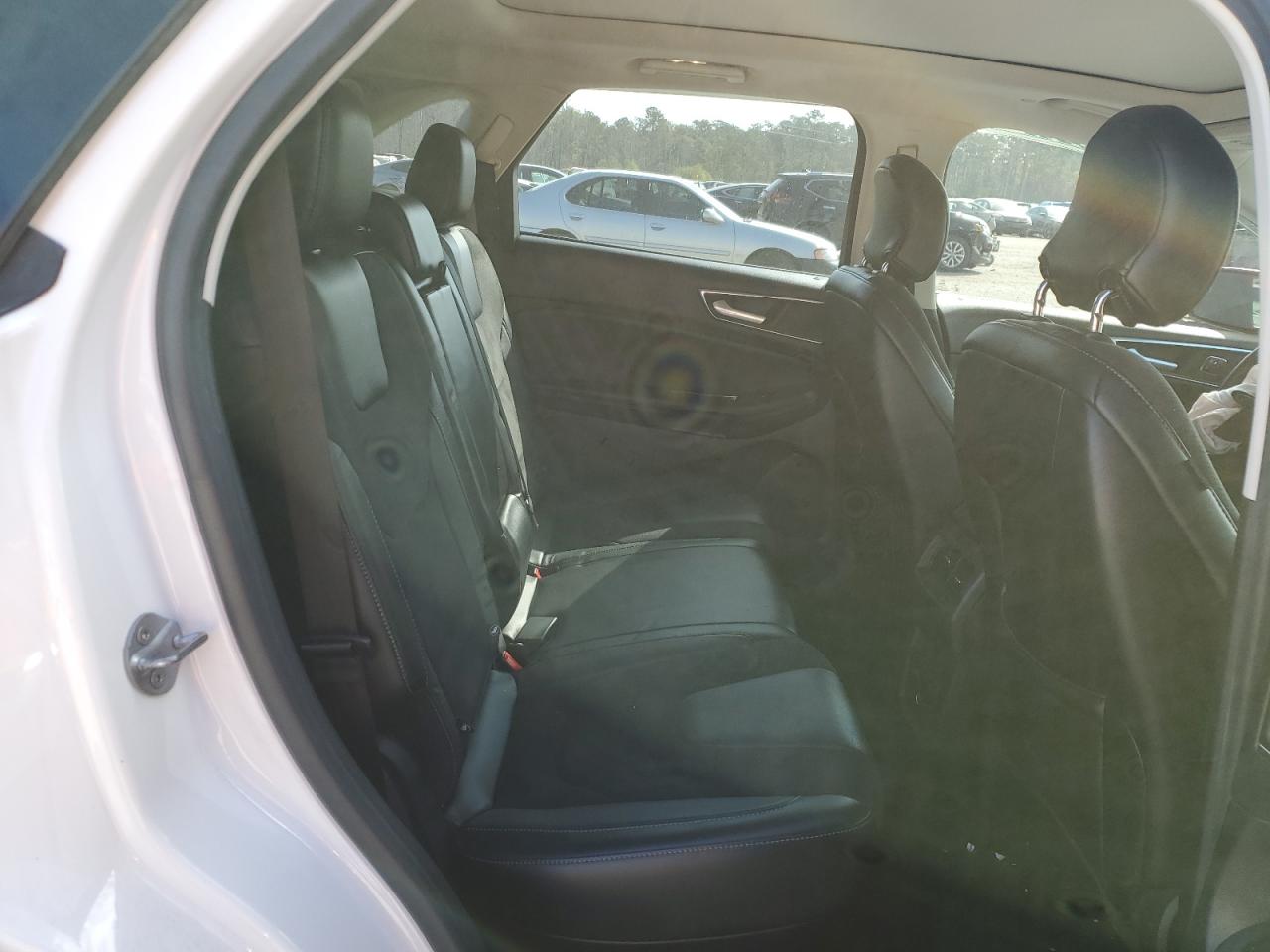 2015 Ford Edge - Image 11