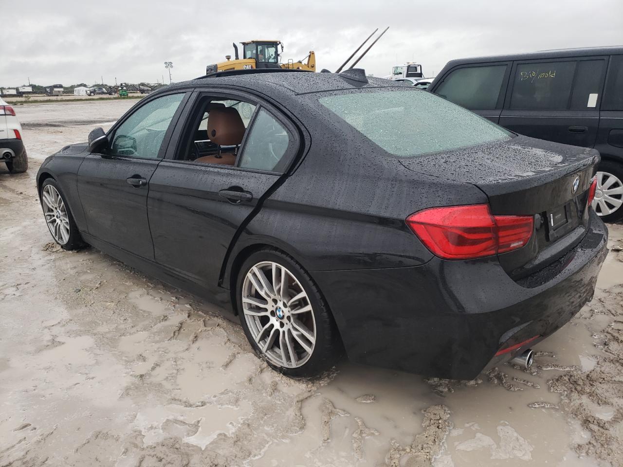 WBA8B3C58JK385137 2018 BMW 3 SERIES - Image 2