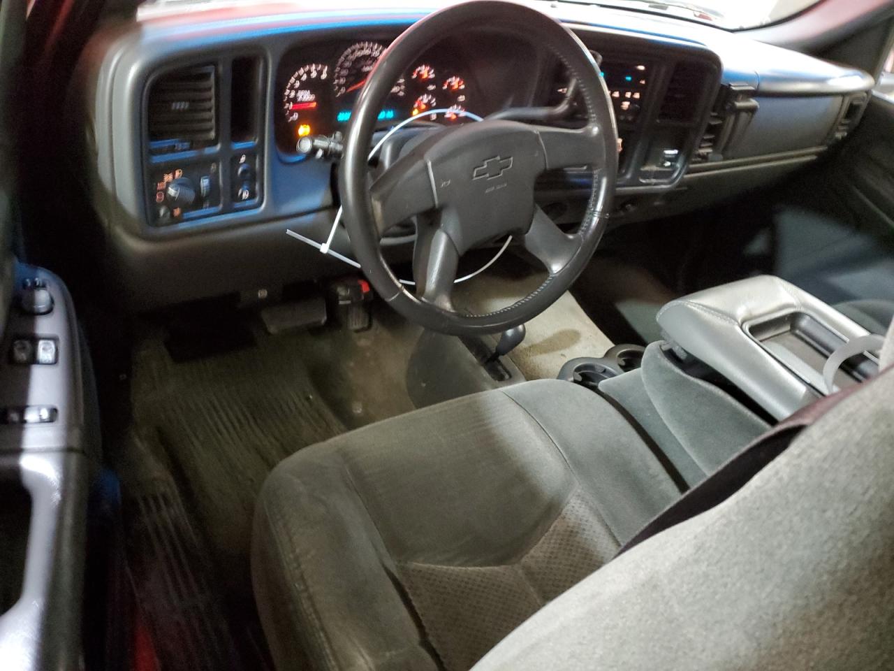 2003 Chevrolet Silverado - Image 8