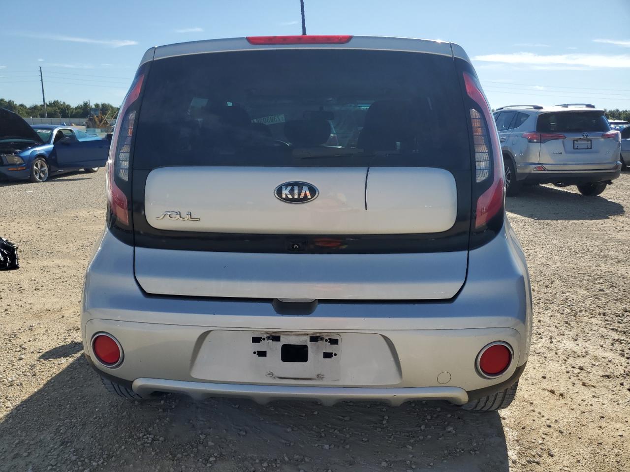 2018 Kia Soul + VIN: KNDJP3A5XJ7562864 Lot: 73830364