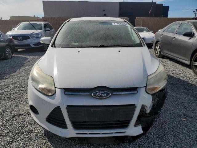  FORD FOCUS 2014 Белый