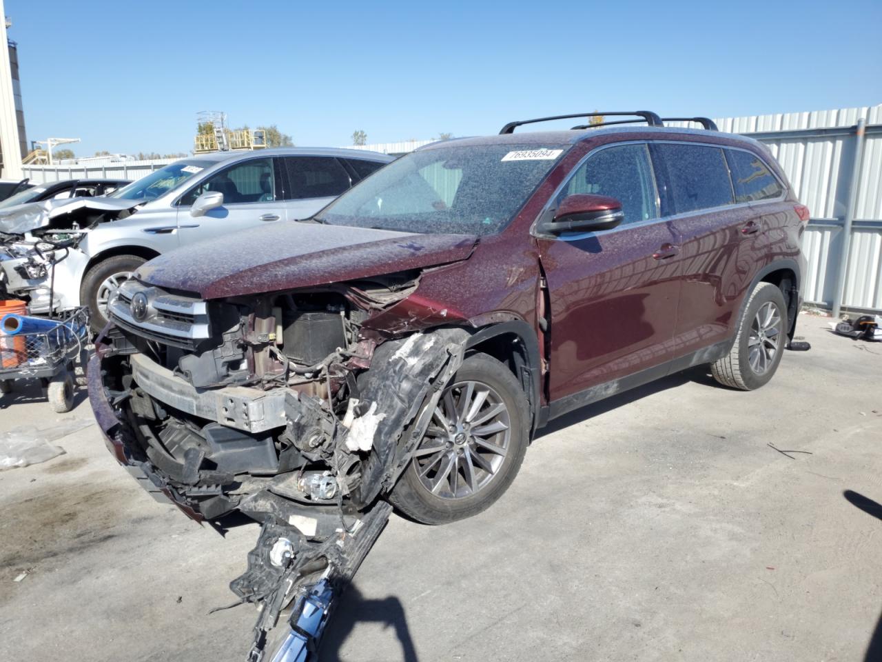 2019 Toyota Highlander - Image 1