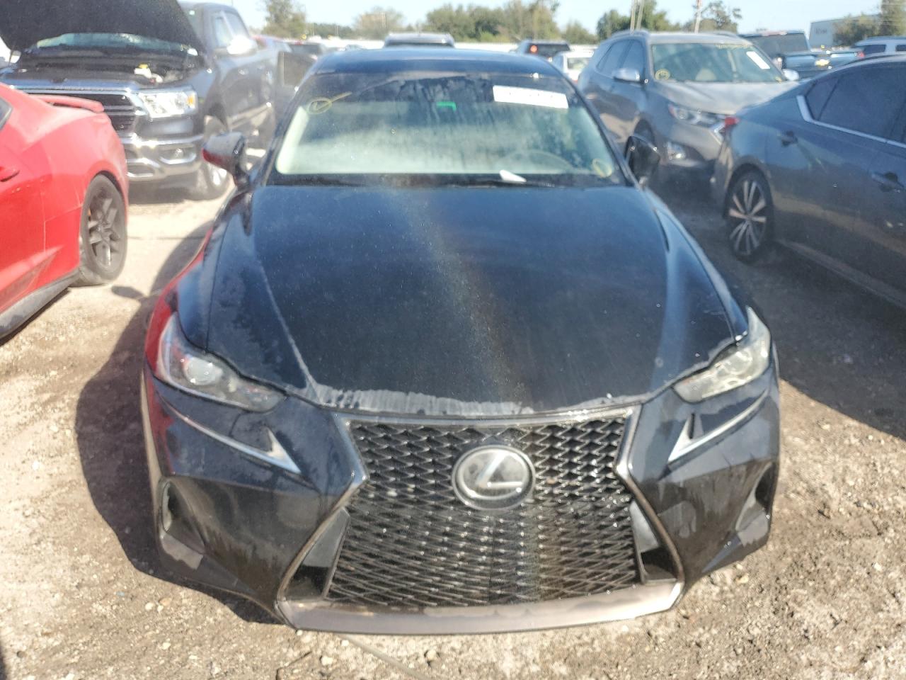 2018 Lexus IS - Image 5