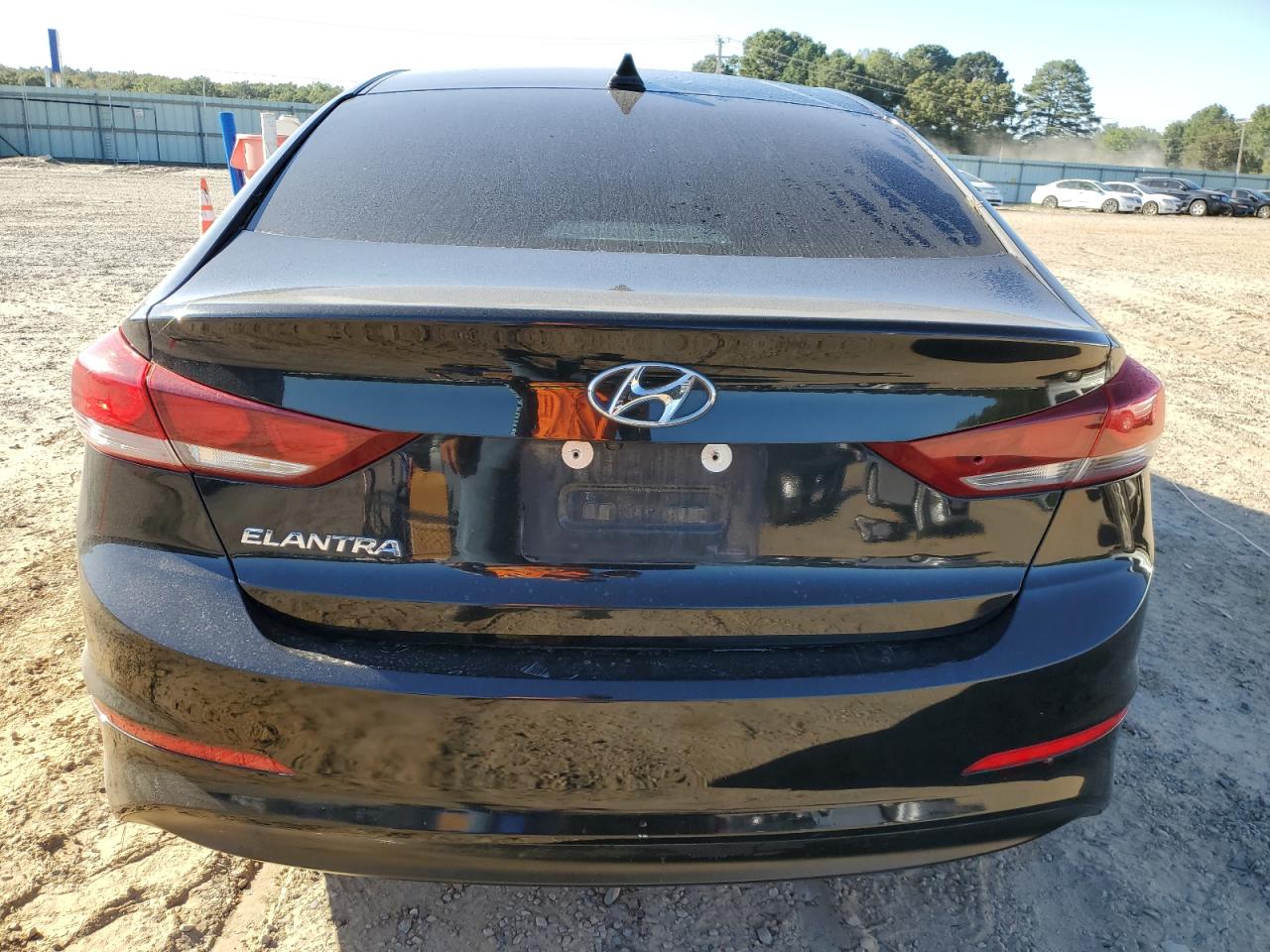 2018 Hyundai Elantra - Image 6