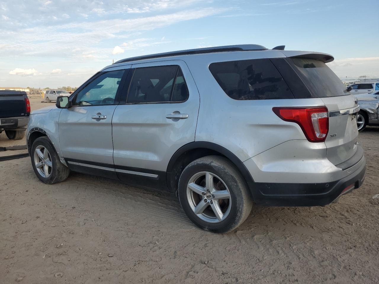 2018 Ford Explorer - Image 2