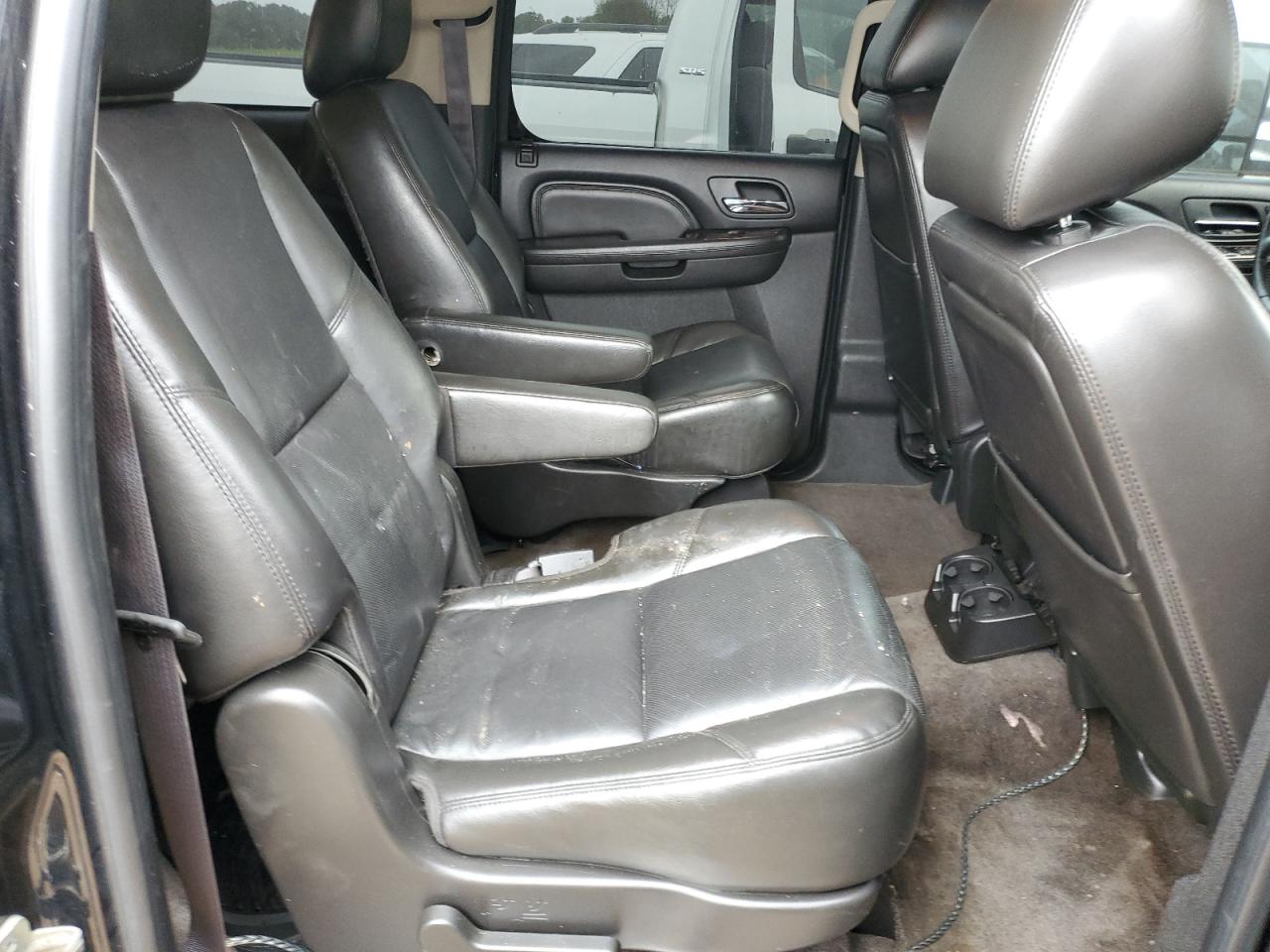 2011 GMC Yukon - Image 11