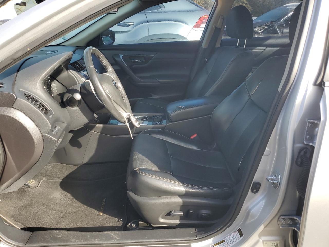2016 Nissan Altima - Image 7