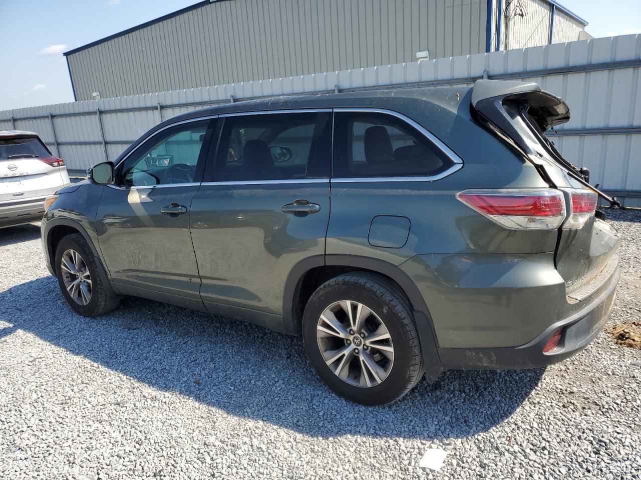 2016 Toyota Highlander - Image 2