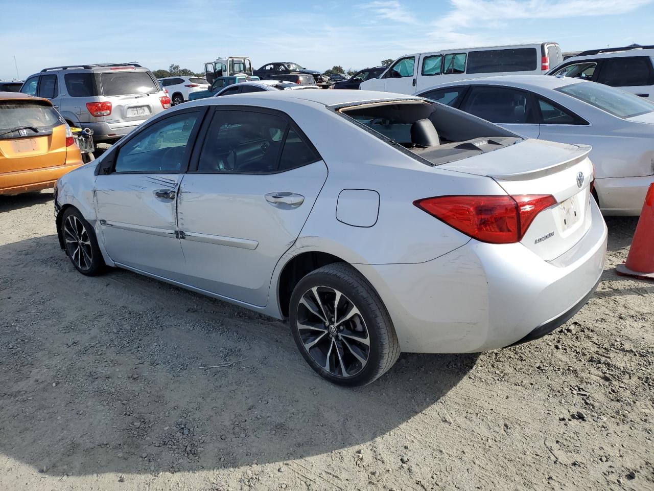 2019 Toyota Corolla - Image 2