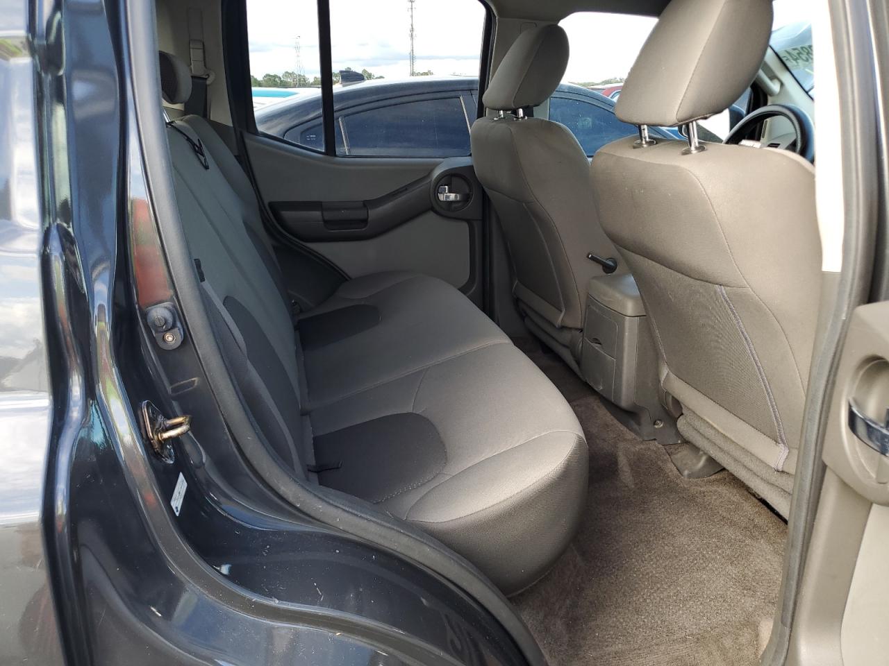 2013 Nissan XTerra - Image 10